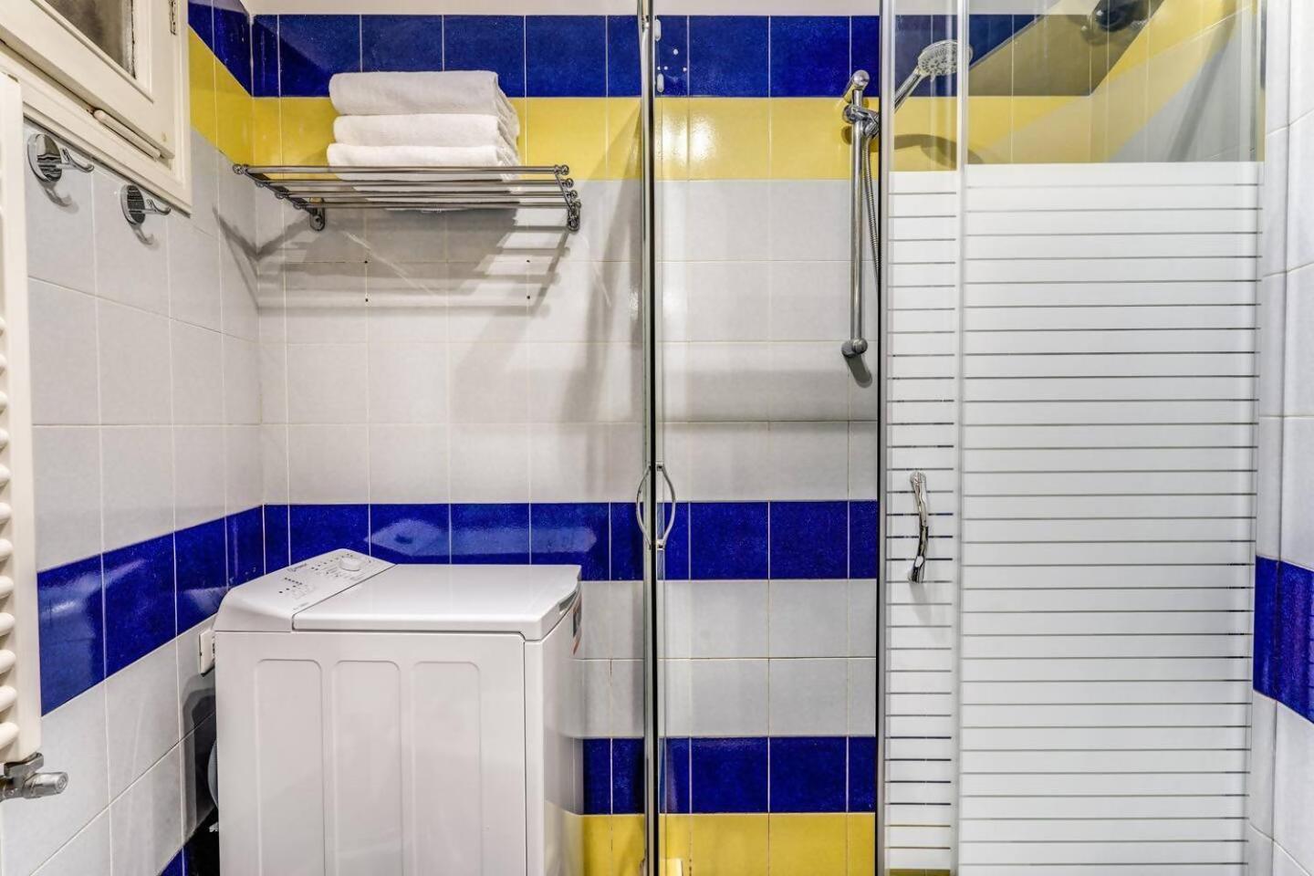 Splendid Flat On The Tiber River Roma Esterno foto