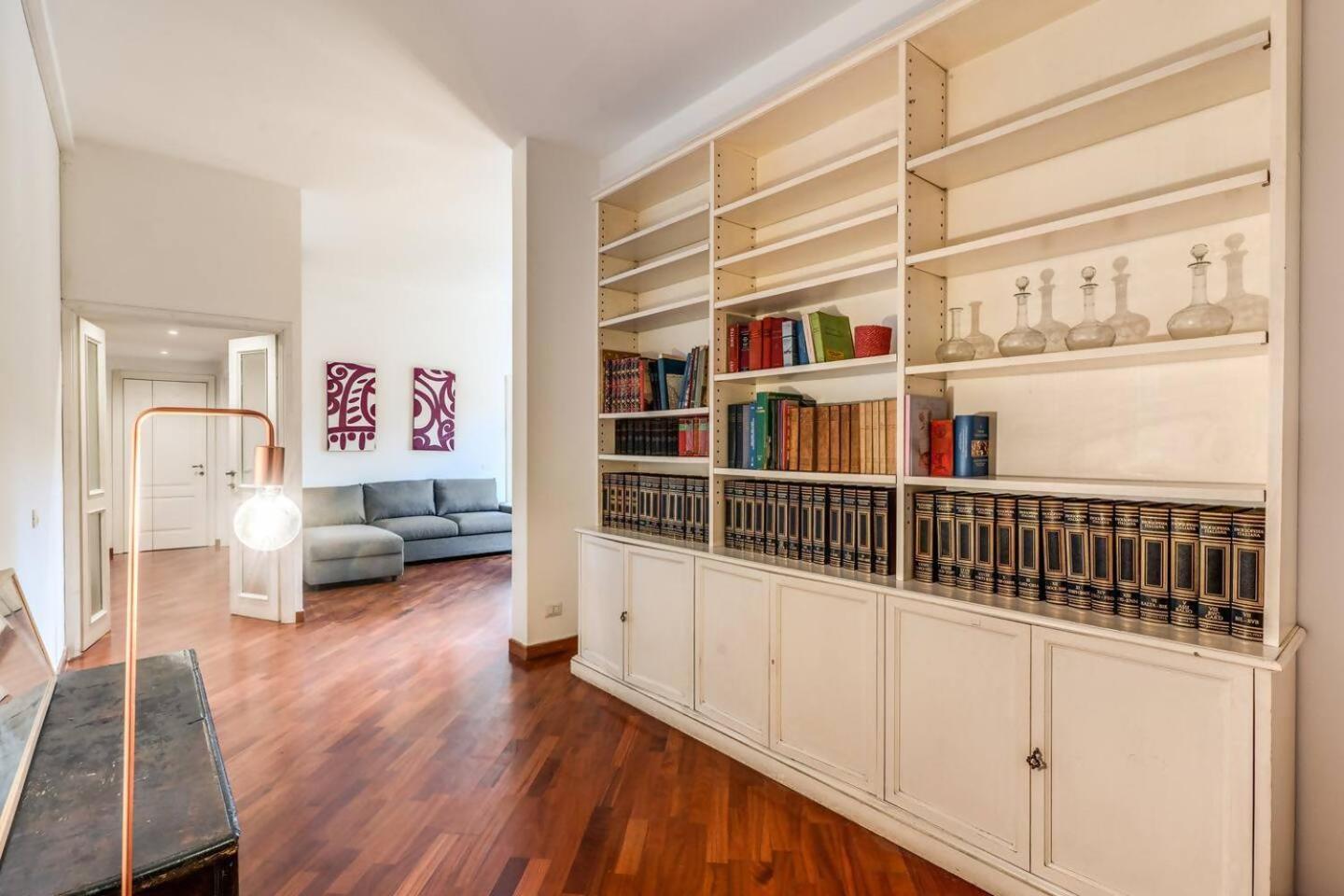 Splendid Flat On The Tiber River Roma Esterno foto